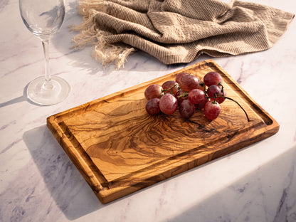 Planche à découper rustique en bois naturel avec rainures