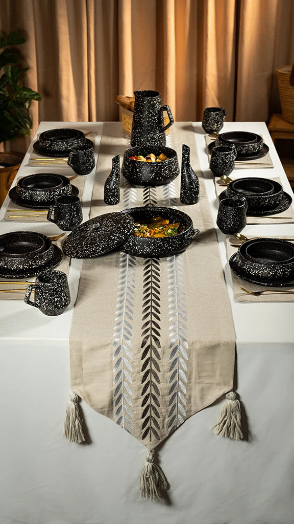 Chemin de Table en Lin Brodé - ARA