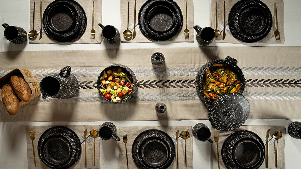 Chemin de Table en Lin Brodé - ARA