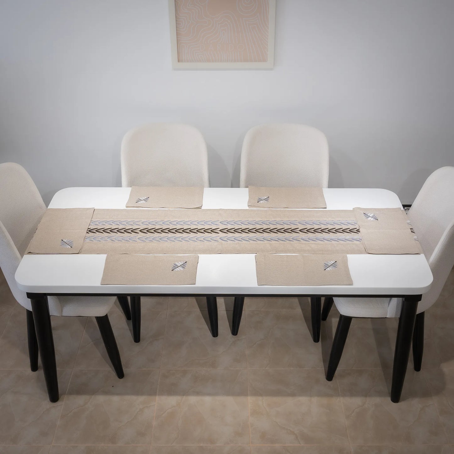 Chemin de Table en Lin Brodé - ARA