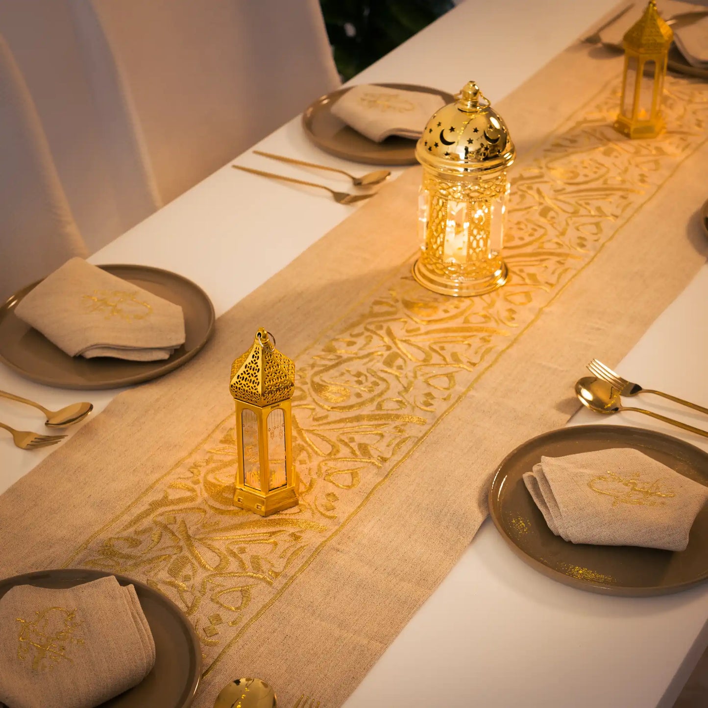 Chemin de table Calligraphie