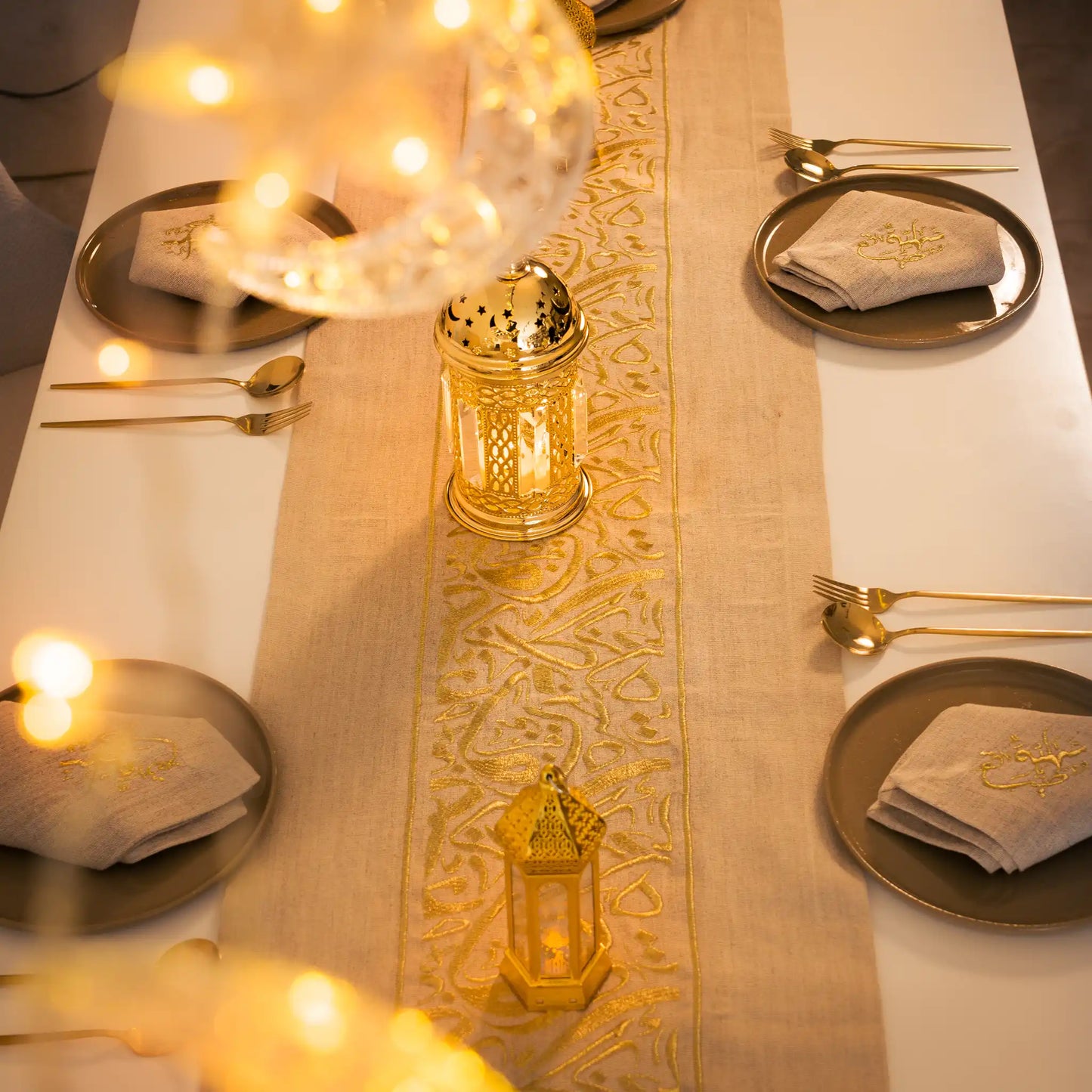 Chemin de table Calligraphie