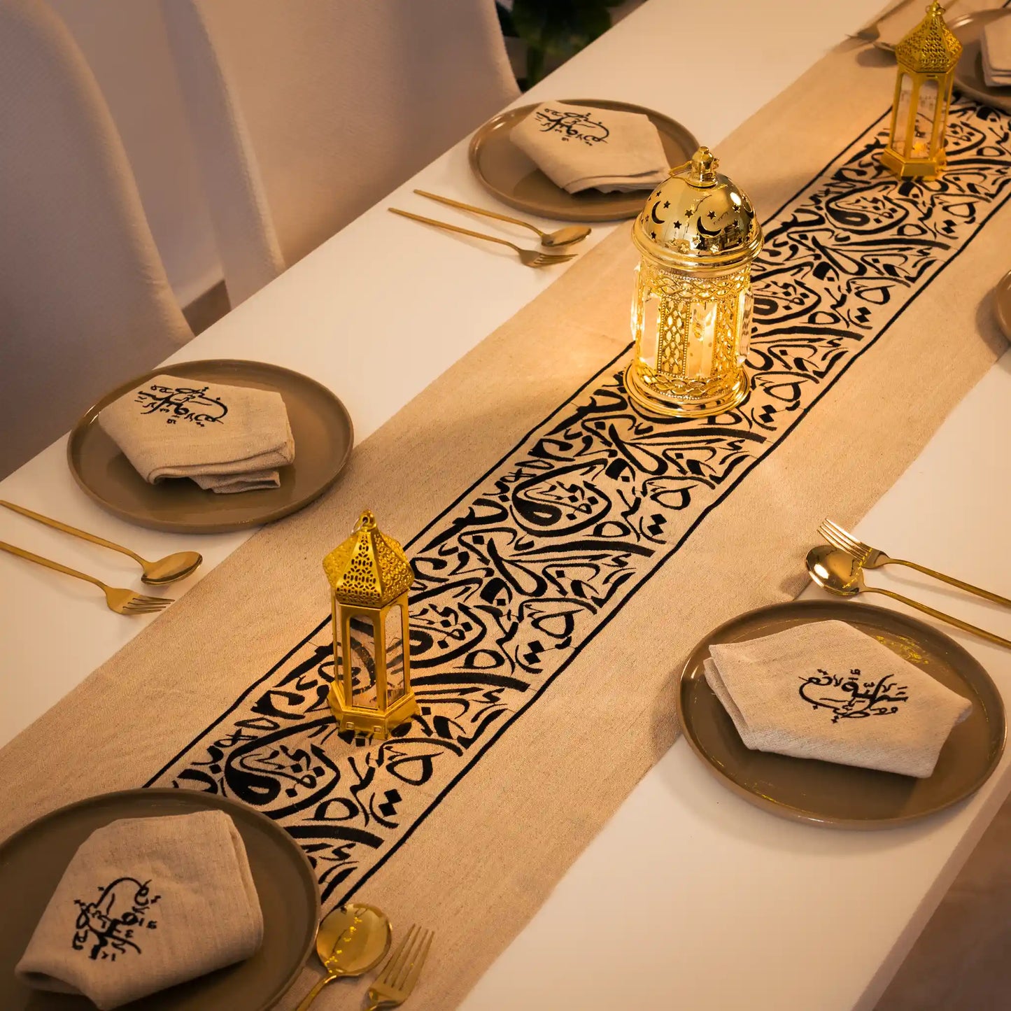 Chemin de table Calligraphie