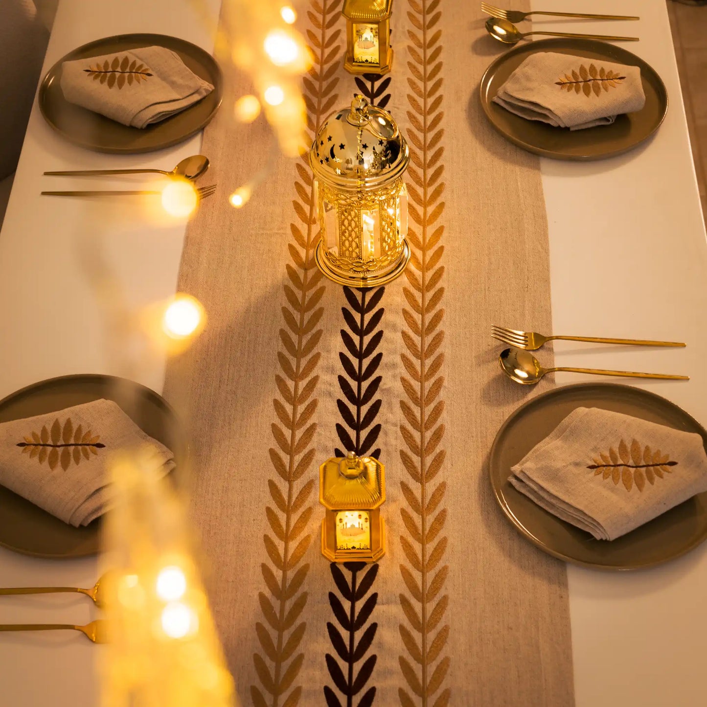 Chemin de Table en Lin Brodé - ARA