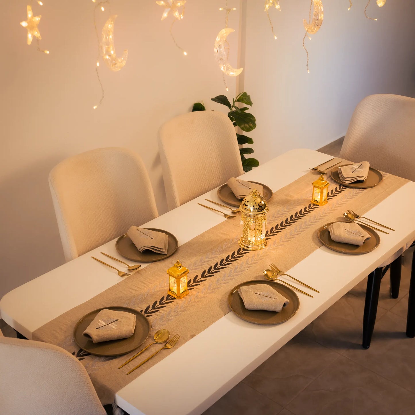 Chemin de Table en Lin Brodé - ARA