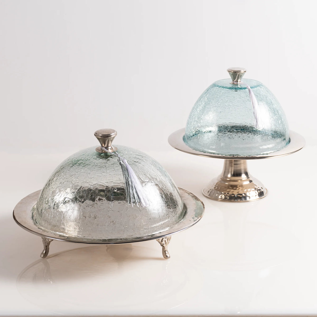 Présentoir avec cloche en verre soufflé & cuivre